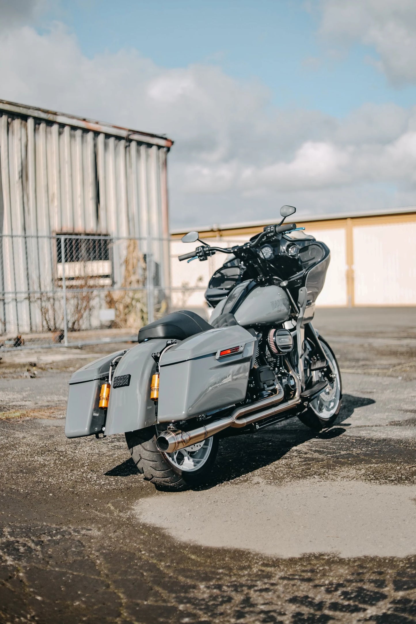 2017-PRESENT M8 Bagger - Full Lenth Turnpike "Works Edition"