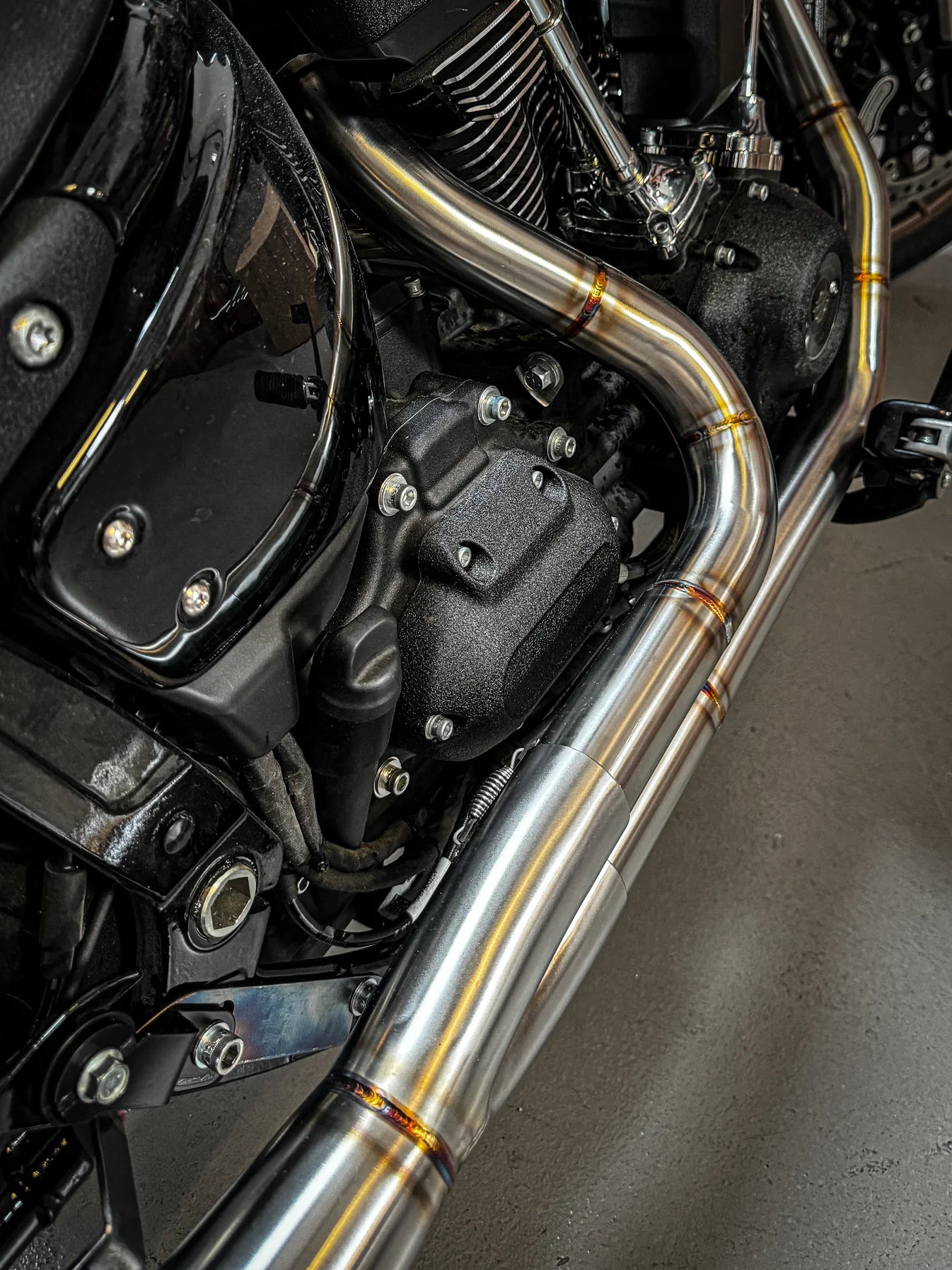 2018-2025 M8 SOFTAIL - MID LENGTH “ELSINORE”