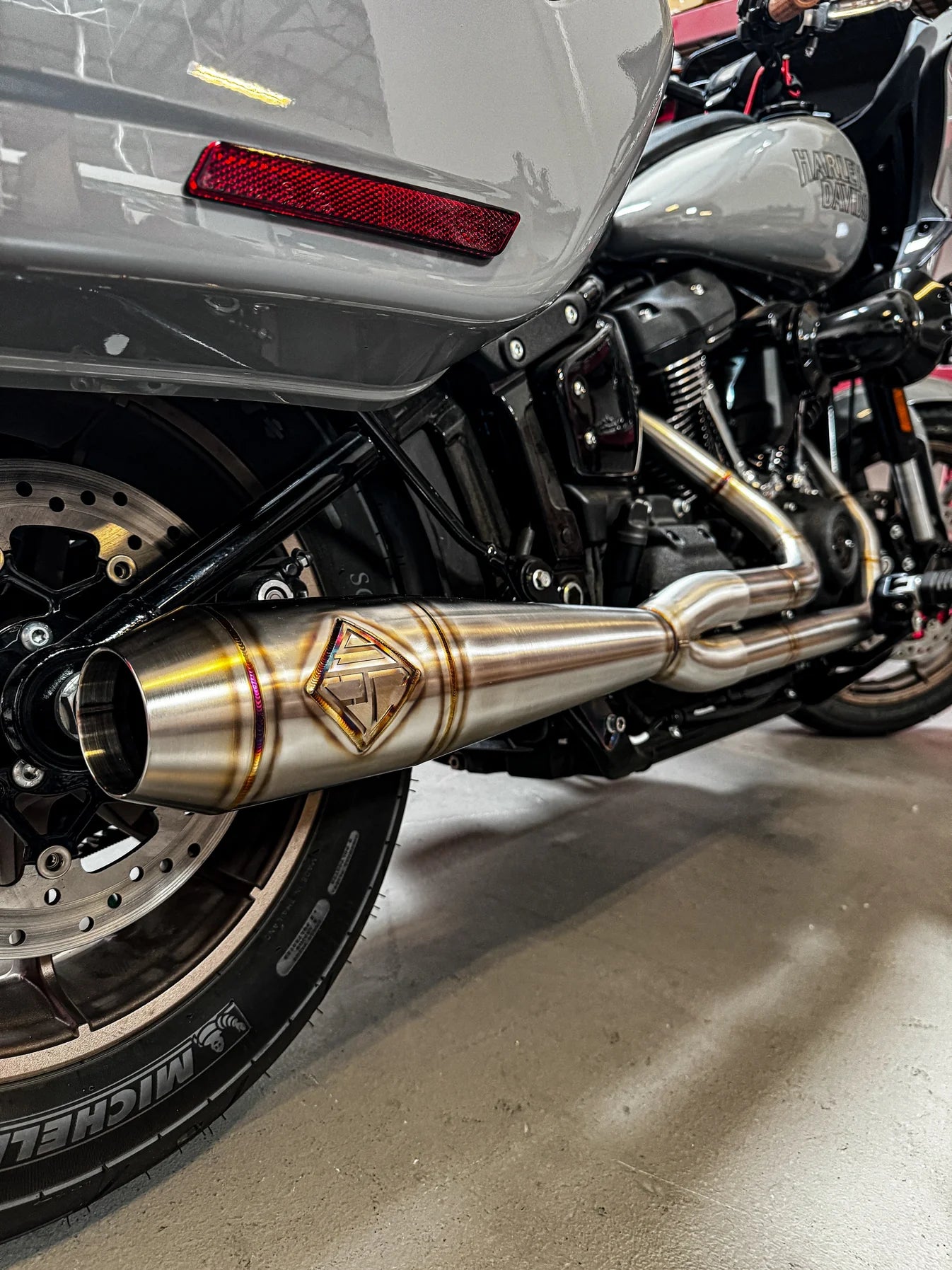 2018-2025 M8 SOFTAIL - MID LENGTH “ELSINORE”