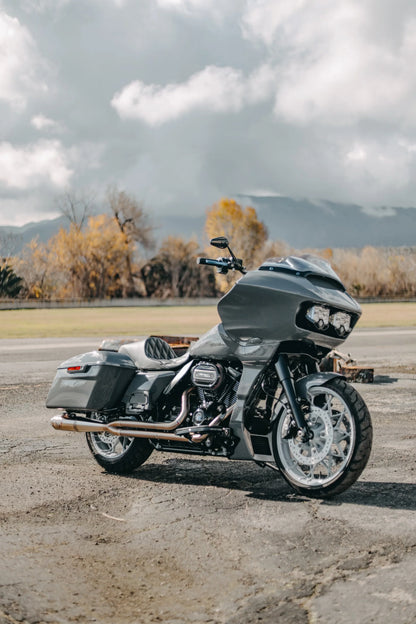 2017-PRESENT M8 Bagger - Full Lenth Turnpike "Works Edition"