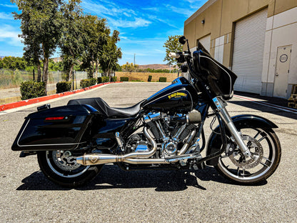 2017-PRESENT M8 Bagger - Lanesplitter